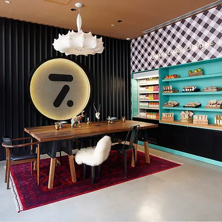 Отель Cloud7